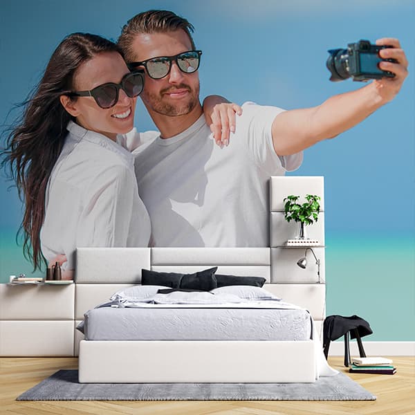 Happy Couple Wallpaper
