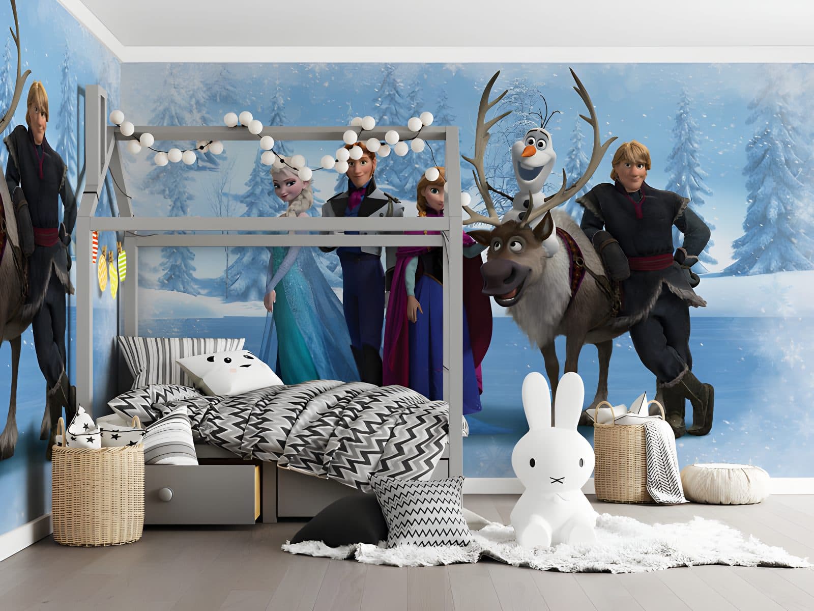Frozen-Wallpaper-wrapped-arond-room